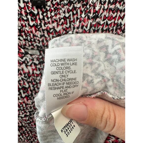 J.JILL | Wearever Abstract Print Knit Tunic Top | Size XS - Picture 8 of 8